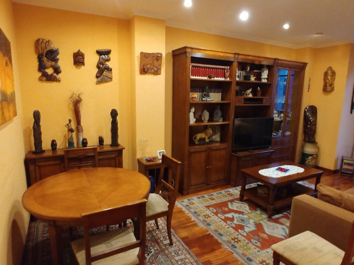 Hogar, A Modo De Hotel Gijón Buitenkant foto